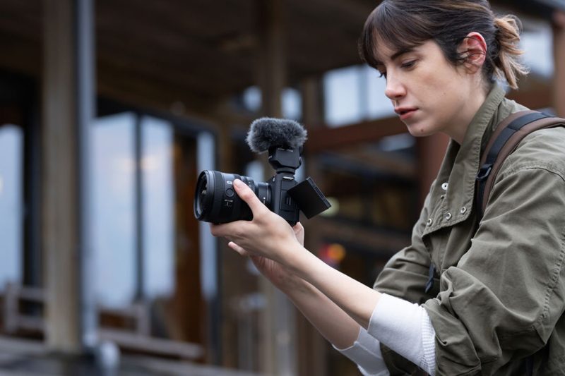 Sony SEL1625G durante uno shooting a mano libera