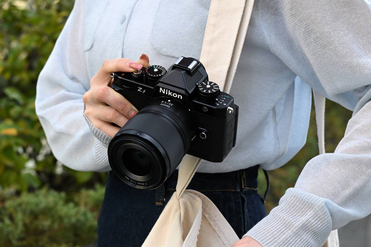Nikkor Z 35mm F1.4 S: ottica montata