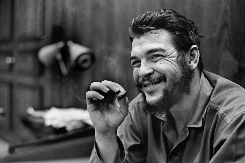 Ritratto di Che Guevara. Foto di Elliott Erwitt.