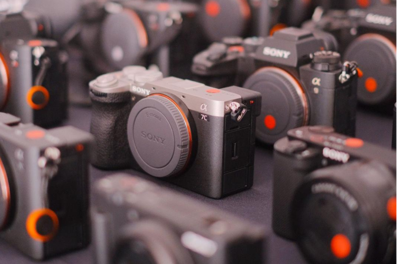 Mirrorless Sony