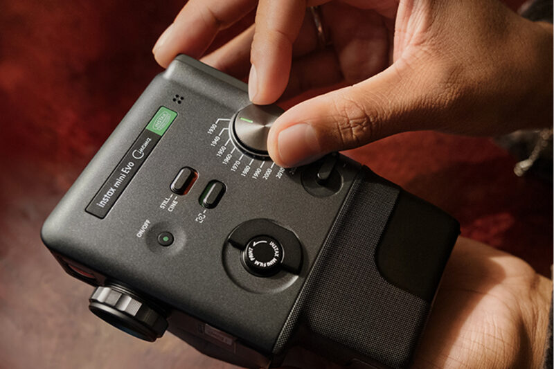 Fujifilm Instax Mini Evo Cinema eras dial