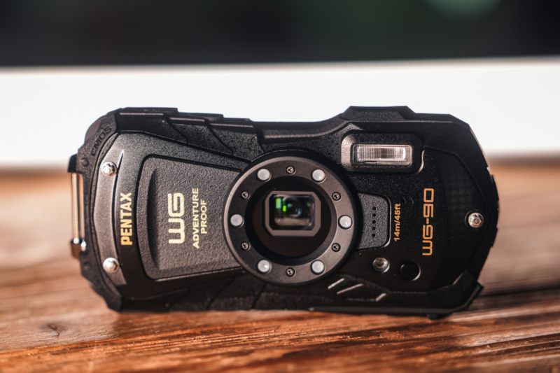 Pentax WG-90 compatta rugged